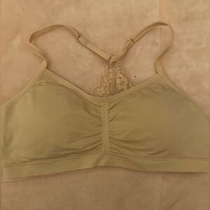 Kids Girls Nude w/lace back padded bra adjustable straps size XL 🤍🤍🤍
